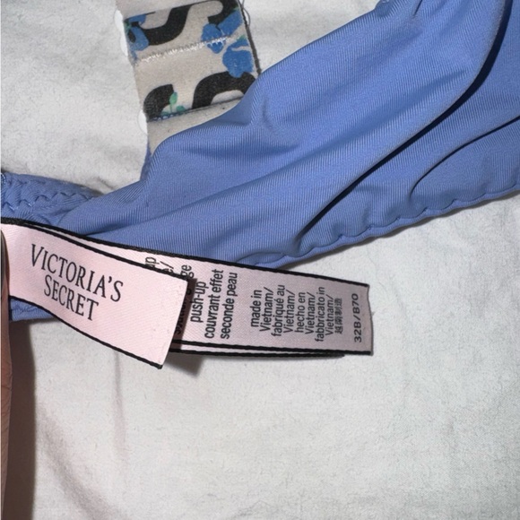 Victoria’s Secret tshirt push up bra - Picture 3 of 3